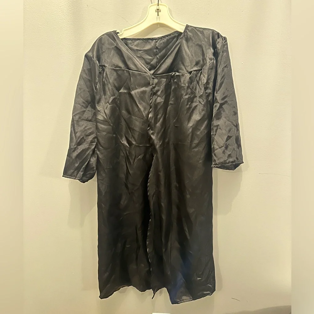 Kids Black Graduation Gowns. One size (up to Kids 10).
